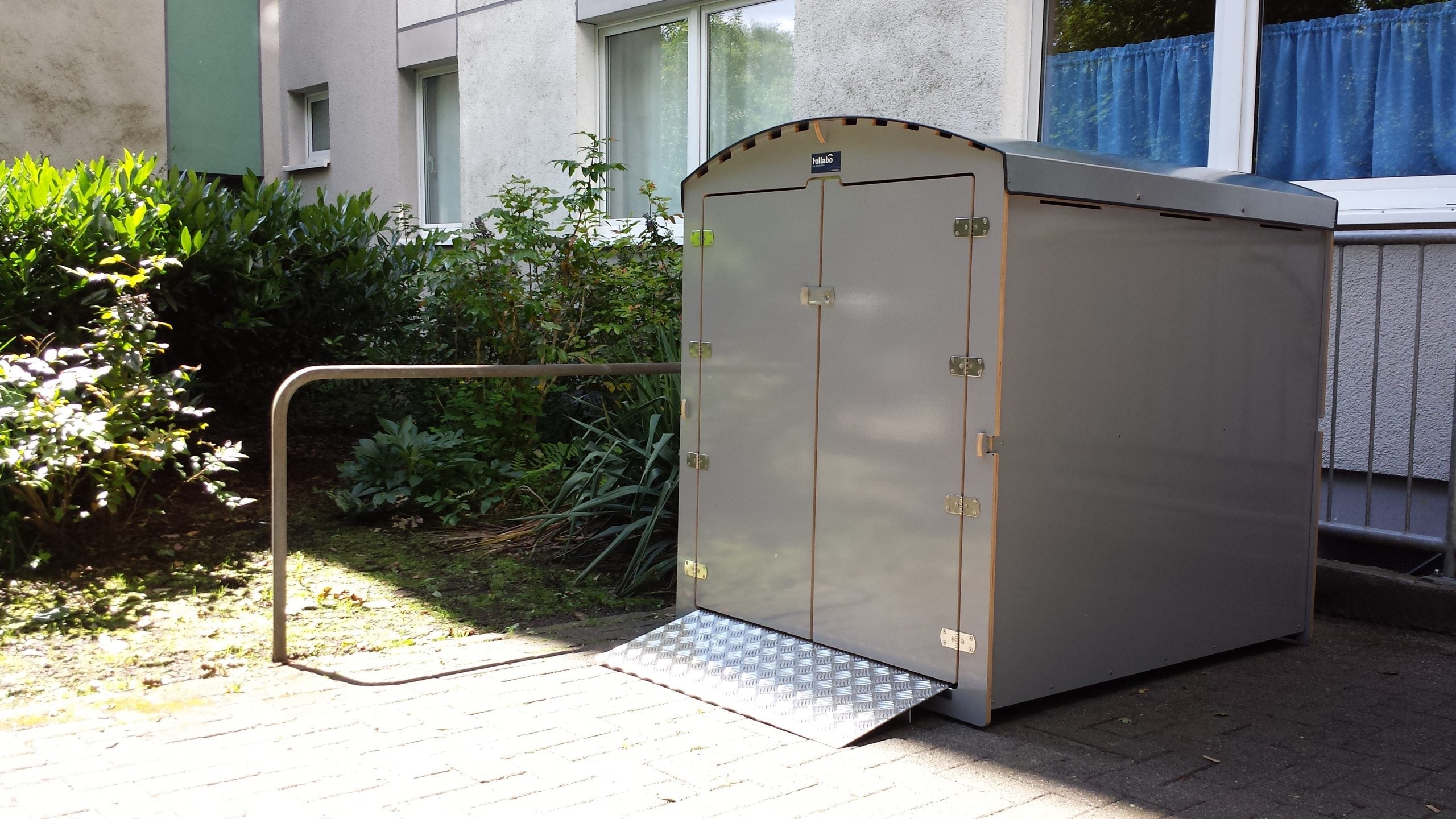 Hauseingang mit rollabo XL