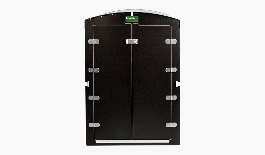 Schwarzer Kiwabo Outdoor-Edelstahl-Mülltonnenschrank mit Doppeltür und silbernen Scharnieren